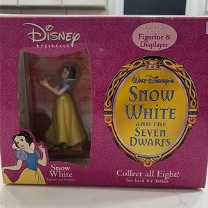 Disney Princess Snow White Figurine & Displayer Starter Set CVS Exclusive Enesco